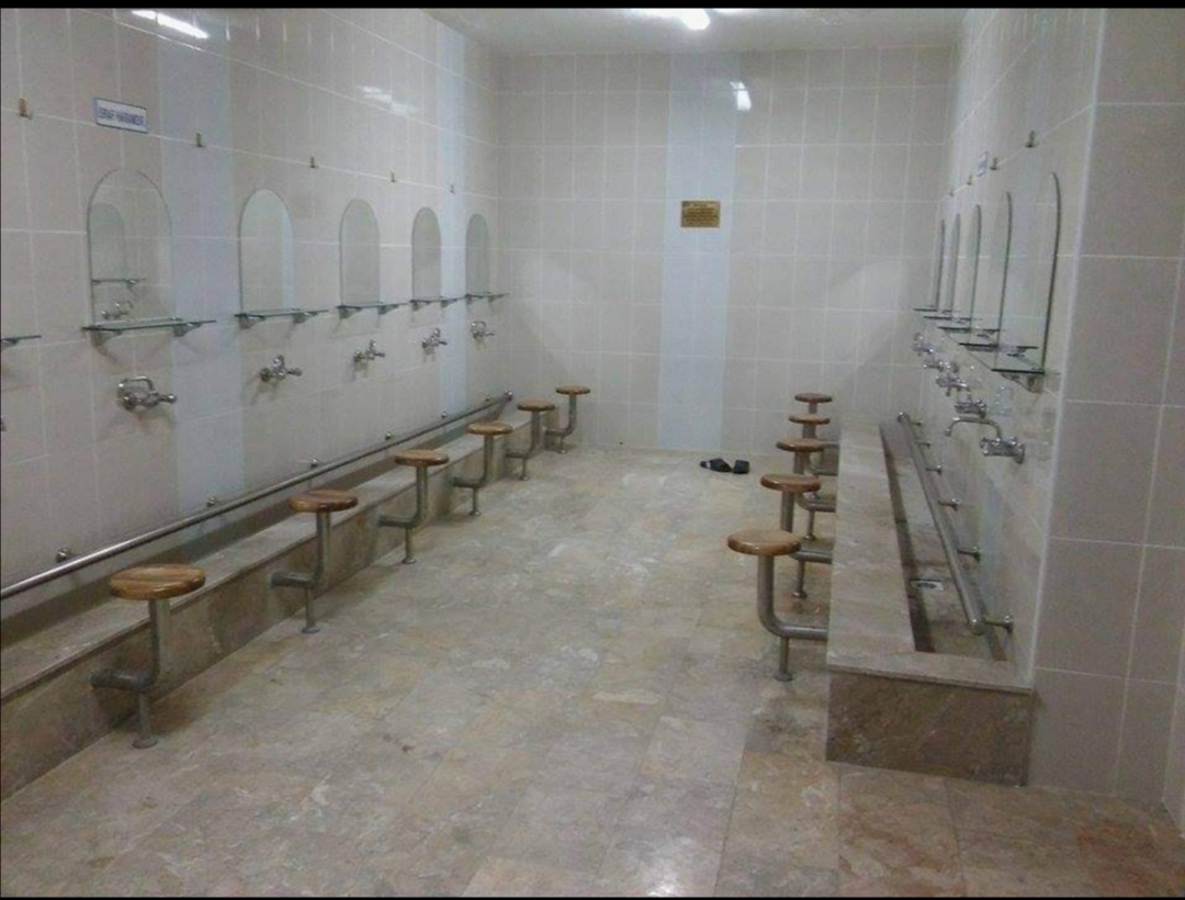 Paslanmaz Krom Ayaklı Tabure